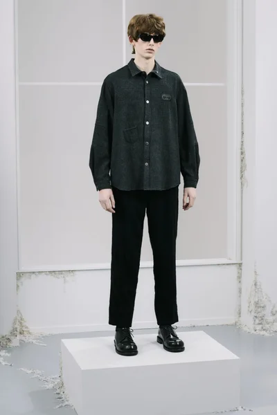 Look 25